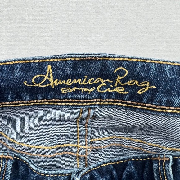 American Rag Women's Jean Shorts Size 9 - Picture 3 of 9